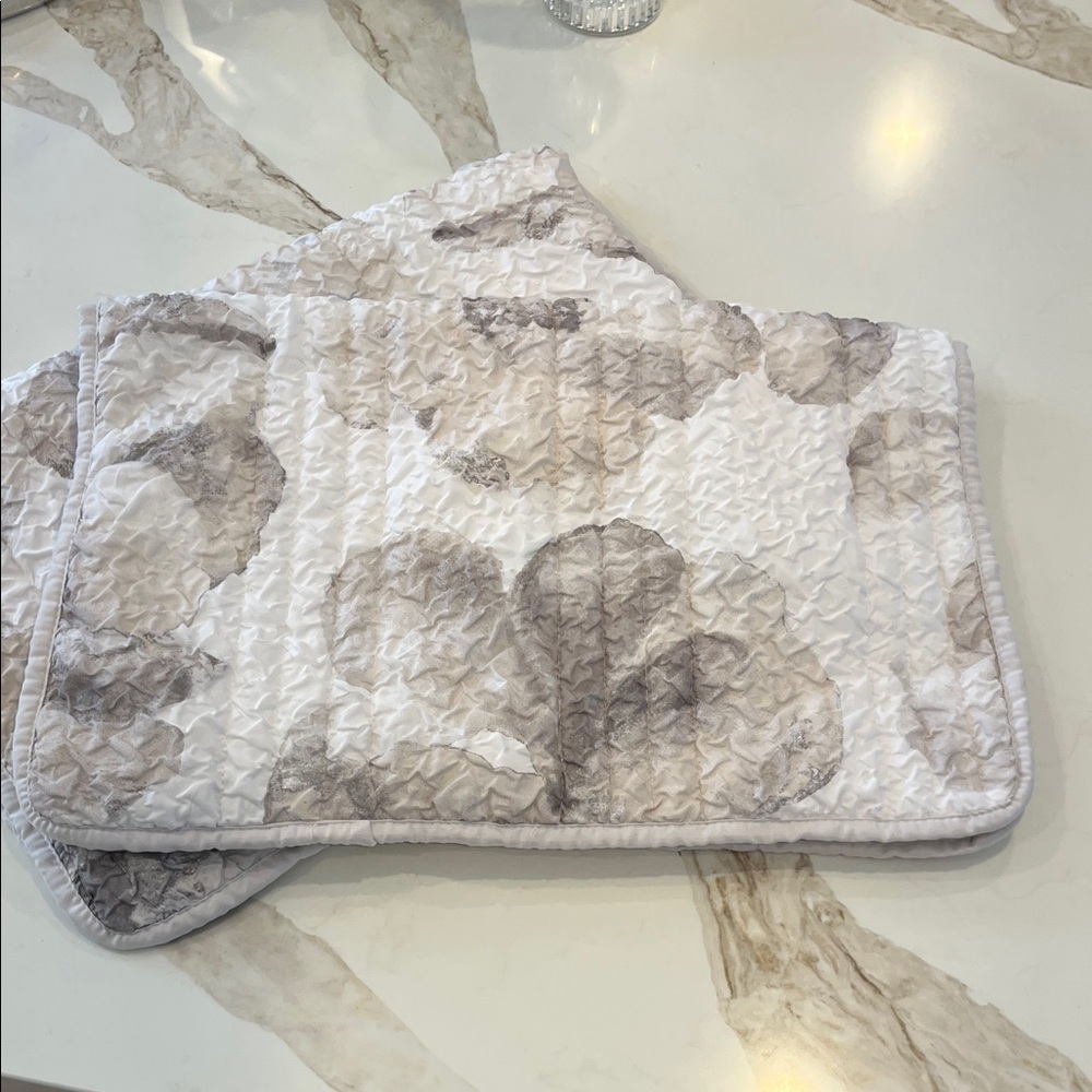 Natori Elegant White standard size quilted pillow shams in white taupe print